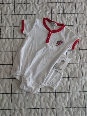 Magnolia Baby NWT July 4th Bubble